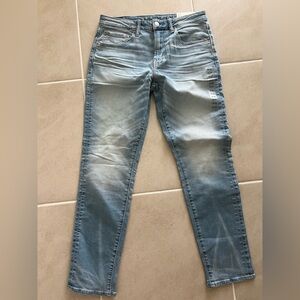 Blue daylight American Eagle Men’s 32x32 Airflex+